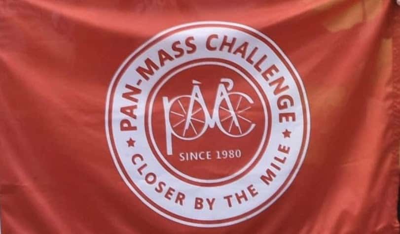 PAN_MASS CHALLENGE - Since 1980 - Closer by the mile red flag
